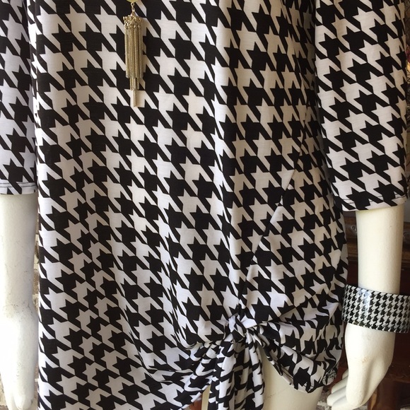 NEW HOUNDSTOOTH TOP - Picture 3 of 8